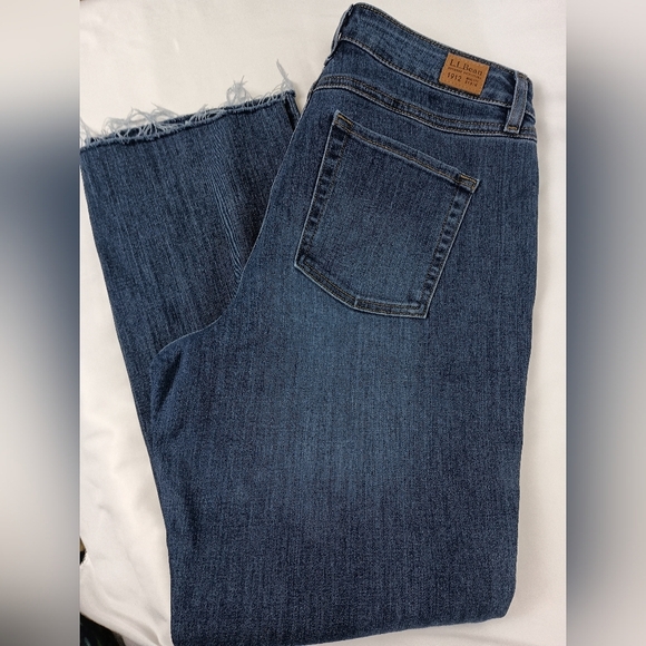 2/$30 L.L. BEAN Beanflex Women's Blue Jeans-(#1,398) - Picture 1 of 5